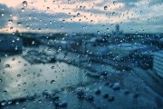 如何對付雨天室內(nèi)煩人的潮濕感？1個妙招就足夠！